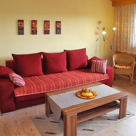Wiese Apartment *
